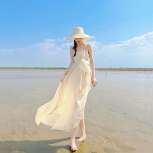 海边度假沙滩连衣裙2024吊带长裙旅游白色拍照适合雪纺仙海滩
