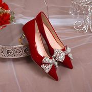 中跟红色婚鞋新娘鞋秀禾婚纱两穿平底婚礼结婚细跟低跟孕妇不累脚