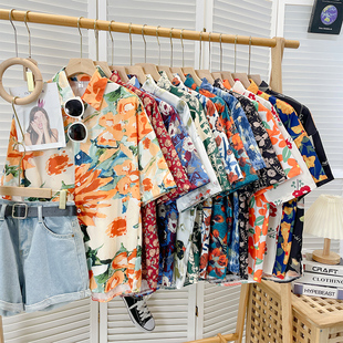 2023短袖花衬衫女日系复古港味风，设计感小众夏威夷夏季衬衣