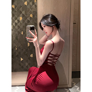 dfay酒红连衣裙显白性感，弹力收腰修身显瘦气质，吊带长裙女装夏季