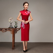 2023夏定制(夏定制)真丝旗袍复古改良红色，绣花旗袍知性优雅
