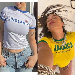 美式复古运动辣妹牙买加英格兰女短款上衣字母黄色，t恤露脐性感t恤