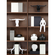 书柜装饰品摆件北欧样板间展示柜子橱柜家居，软装组合抽象人物摆设