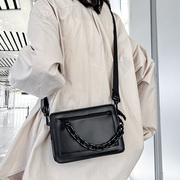 韩版质感时尚女包PU黑色斜挎小包超火百搭休闲手机包单肩包女