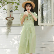 夏季小清新娃娃领显瘦裙子，收腰泡泡袖法式小众浅绿色宽松连衣裙女