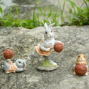 可爱篮球运动小兔子摆件仿真健身装饰品送男女生朋友同学生日礼物