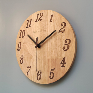 北欧极简约原木风时钟日式免打孔静音艺术钟表，现代轻奢实木质挂钟