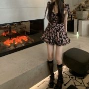 你家辣辣halolala2023夏装女收腰，短裙碎花蝴蝶结吊带连衣裙