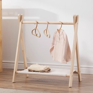 卧室婴儿衣架家用宝宝落地挂衣架实木儿童收纳架，幼儿园衣帽架子