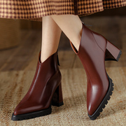 粗跟酒红色短靴女士2023秋冬季甜美尖头女鞋高跟短筒真皮靴子