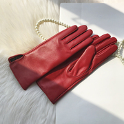 26cm女款绵羊皮手套中长款薄红色触摸屏真皮手套秋冬加绒尺寸