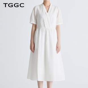 台绣短袖连衣裙子女V领纹理褶皱收腰修身气质白色2023年夏季