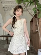2024夏季韩版设计感方领气质收腰显瘦无袖背心碎花连衣裙短裙