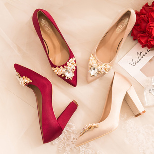 婚鞋新娘鞋粗跟女酒红色秀禾结婚鞋，舒适防水台婚礼高跟鞋孕妇可穿