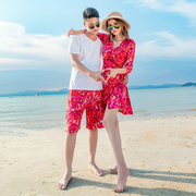 三亚情侣装海边度假沙滩，裙修身显瘦知性，裹身裙波西米亚连衣短裙夏