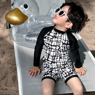 韩国儿童泳衣男童帅气长袖连体游泳衣沙滩度假男孩速干泳裤套装潮