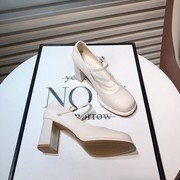 法式复古玛丽珍鞋女2024方头漆皮，一字扣带粗跟单鞋白色高跟鞋