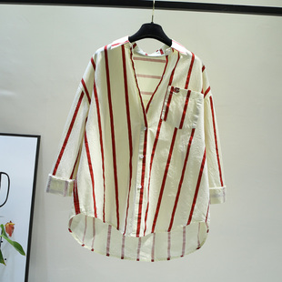红色竖条纹单口袋(单口袋，)刺绣字母长袖衬衫，女早秋韩版宽松休闲不对称上衣