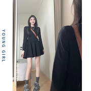 法式赫本风黑色长袖连衣裙女2023秋季设计感收腰显瘦a字短裙