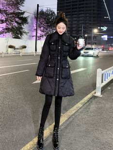 羽绒服女中长款2023年白鸭绒压皱小香风收腰黑色外套冬季