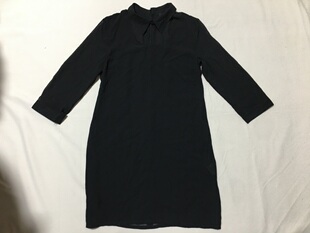 黑色翻领镂空圆领中袖雪纺，透视拼接连衣裙，纯色简约气质