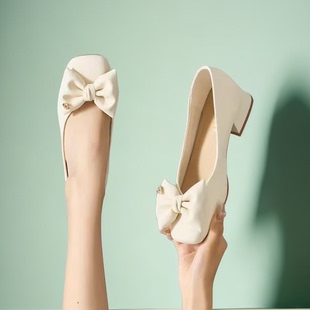 卓诗尼2023年秋款白色，蝴蝶结玛丽珍女鞋，女款单鞋线下商场同款