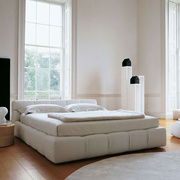 现代简约布艺床主卧双人床，1.8米2米设计师，家具定制婚床意大利风格