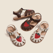 甜美草莓真皮镂空女童包头凉鞋2024夏季小女孩公主鞋幼儿园鞋