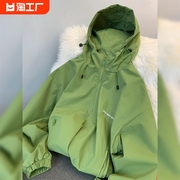 绿色工装短外套女春秋季美式设计感小众，小个子防嗮冲锋衣宽松型