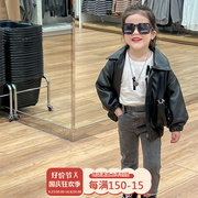 网红炸街女童套装秋装，宝宝时髦pu黑色机车皮衣，外套韩版时髦牛仔裤