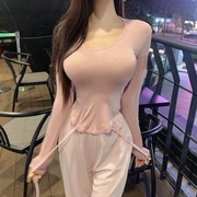 韩国东大门弧形下摆收腰u领显胸，长袖t恤女性感修身显身材上衣