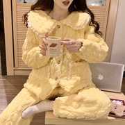 三层夹棉睡衣女冬季加绒加厚法兰绒开衫娃娃领鹅黄色甜美家居套装
