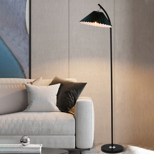 北欧百褶落地灯客厅简约轻奢现代沙发卧室创意钓鱼灯网红立式台灯