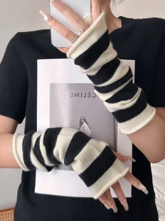黑白条纹半指毛线袖套长款女秋冬季韩版时尚，百搭保暖露指针织手套