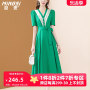 茗思高级感绿色纯棉连衣裙女2022夏季气质v领系带显瘦中长裙