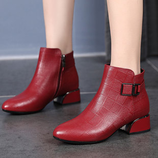 真皮加绒女短靴子春秋，单靴女靴冬季粗跟马丁靴，英伦风踝靴红色大码