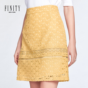菲妮迪商场同款2021夏装时尚气质黄色，蕾丝镂空包臀半身裙子女
