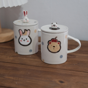 川谷原创手绘苹果熊和兔子水杯陶瓷马克杯早餐杯咖啡杯带勺