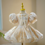 重工珍珠镶嵌，唯美网纱裙摆，优雅复古公主