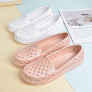 夏季镂空塑料凉鞋女白色护士鞋平底透气防滑软底妈妈鞋防水洞洞鞋