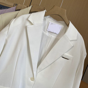 白色简洁通勤短袖西装外套西装，领一粒扣上衣，时尚休闲洋气f￥17