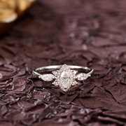 白18k金马眼钻石戒指女戒 显大克拉效果 时尚优雅镶嵌橄榄形钻戒