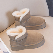 厚底防滑加厚雪地靴，皮毛一体2022冬季东北大棉鞋加绒时尚短靴