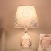欧式陶瓷台灯现代简约卧室，床头灯喂奶客厅书房，个性创意浪漫调光灯