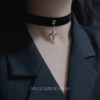 复古暗黑丝绒带锁骨链十字架，四芒星项圈，女短颈链遮疤痕choker