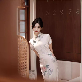 旗袍牡丹花长款修身2024年春夏中国风短袖日常淑女浅色中国风古典
