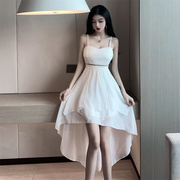 2024年夏季不规则纯欲风晚礼服法式白色小个子平时可穿连衣裙
