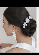 小巧陶瓷花朵白色唯美发梳耳环手工制品，浪漫欧式户外婚礼配饰
