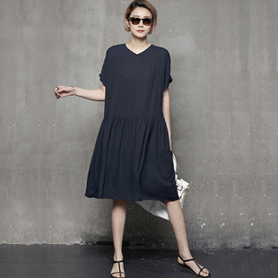 品牌v领连衣裙女夏设计宽松高腰显瘦垂感极简气质雪纺裙