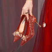 红色婚鞋新娘鞋主婚纱，2023年法式高级感低跟尖头水晶高跟鞋女